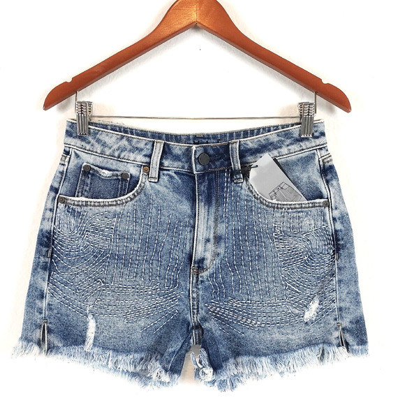 NEW!! Hale Bella SIZE 28 Embroidered High Rise Denim Jean Shorts Blue Festival - Picture 1 of 12